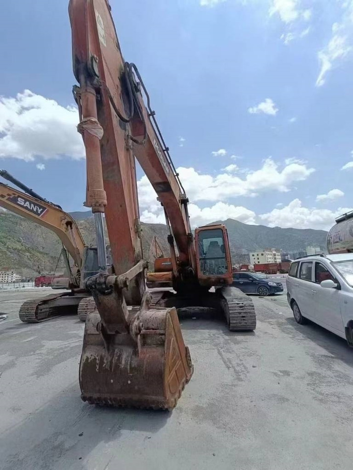 Doosan DX 225 DH225LC-9 - Excavadora de cadenas: foto 1 Doosan DX 225 DH225LC-9 - Excavadora de cadenas: foto 1