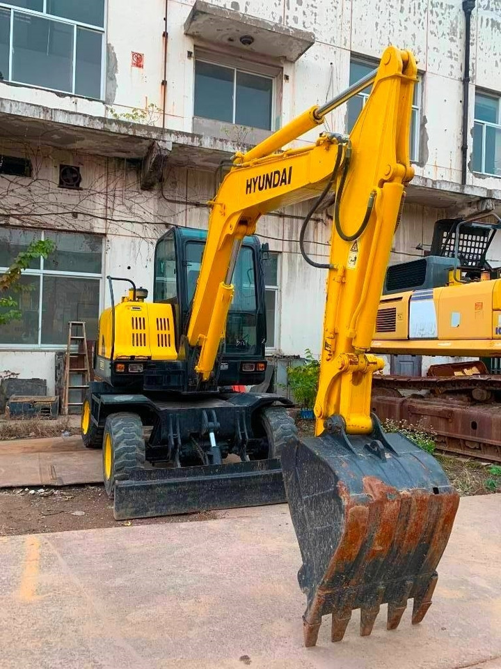 Hyundai Robex 60 W-7  - Excavadora de ruedas: foto 2 Hyundai Robex 60 W-7  - Excavadora de ruedas: foto 2