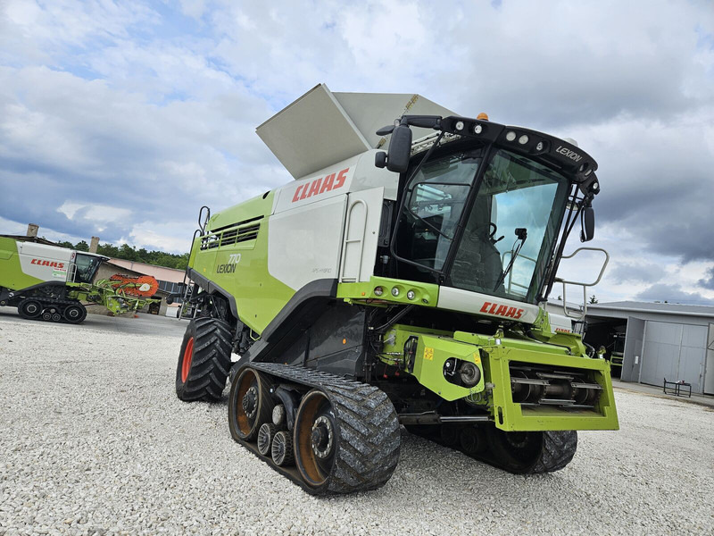 Claas Lexion 770 TT / VARIO 12M - Cosechadora de granos: foto 1 Claas Lexion 770 TT / VARIO 12M - Cosechadora de granos: foto 1