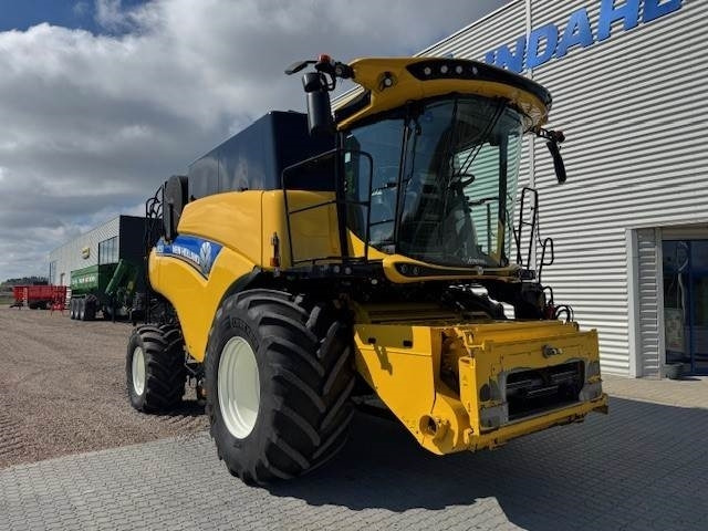 New Holland CR9.90 TIER4 - Cosechadora de granos: foto 2 New Holland CR9.90 TIER4 - Cosechadora de granos: foto 2