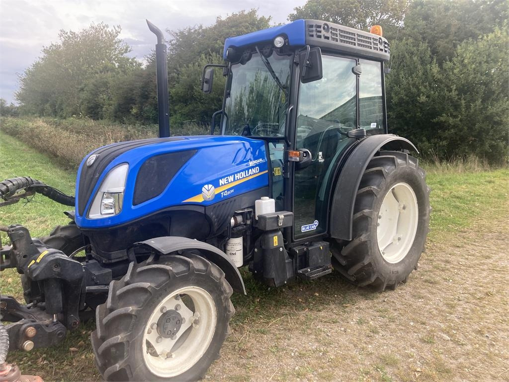 New Holland T4.80N SS CAB - Tractor: foto 3 New Holland T4.80N SS CAB - Tractor: foto 3