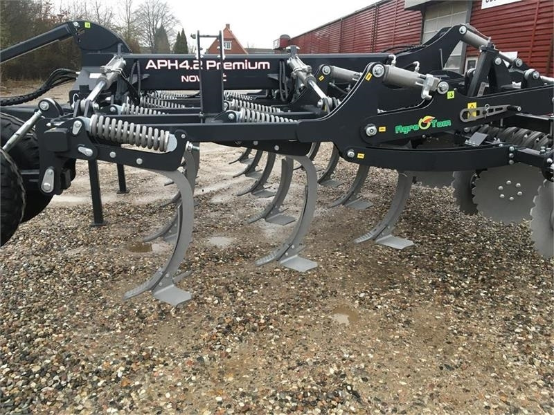 Agro-Tom 4.20 dybdeharve - Grada: foto 2 Agro-Tom 4.20 dybdeharve - Grada: foto 2