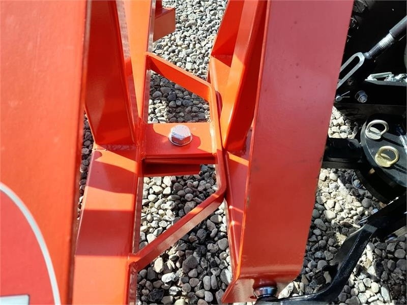 - - - BOXER AGRI - Equipo para trabajo del suelo: foto 5 - - - BOXER AGRI - Equipo para trabajo del suelo: foto 5