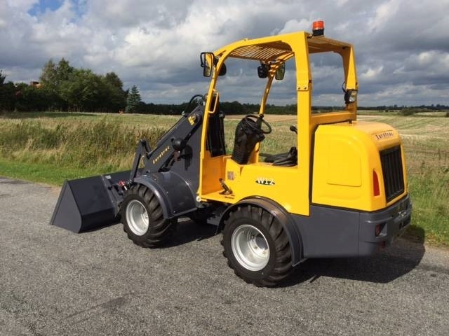 Eurotrac W12 - Cargadora articulada: foto 1 Eurotrac W12 - Cargadora articulada: foto 1