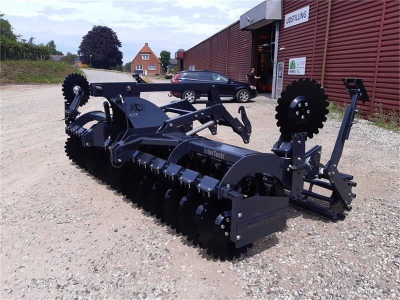Inter-Tech Diskharve 4 meter J-Maskiner 4 meter med hydraulis - Rastras: foto 1 Inter-Tech Diskharve 4 meter J-Maskiner 4 meter med hydraulis - Rastras: foto 1