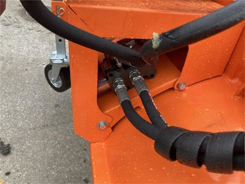 - - - J-Maskiner 180 - Barredora cucharón: foto 5 - - - J-Maskiner 180 - Barredora cucharón: foto 5