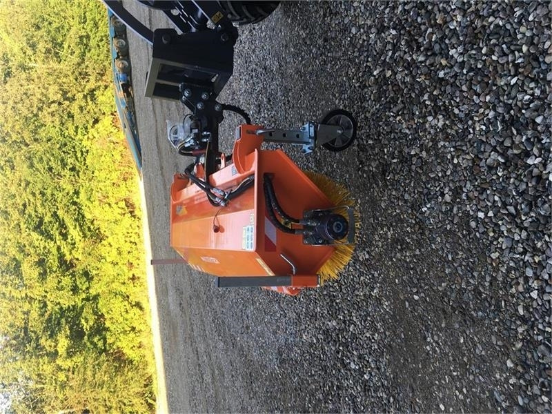 - - - J-Maskiner 180 kost - Barredora cucharón: foto 2 - - - J-Maskiner 180 kost - Barredora cucharón: foto 2