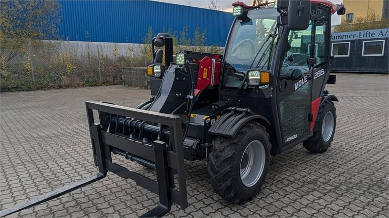 Mole 2615 - Manipulador telescópico: foto 2 Mole 2615 - Manipulador telescópico: foto 2