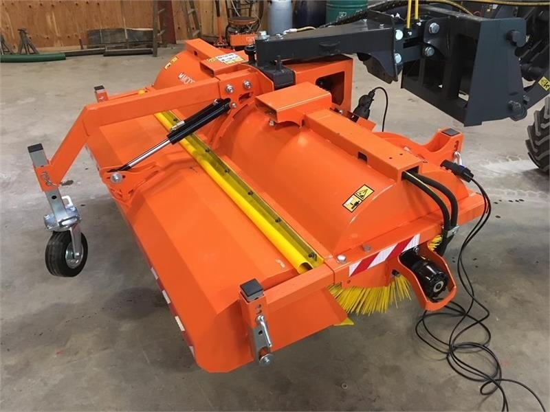 - - - j maskiner - Barredora cucharón: foto 1 - - - j maskiner - Barredora cucharón: foto 1