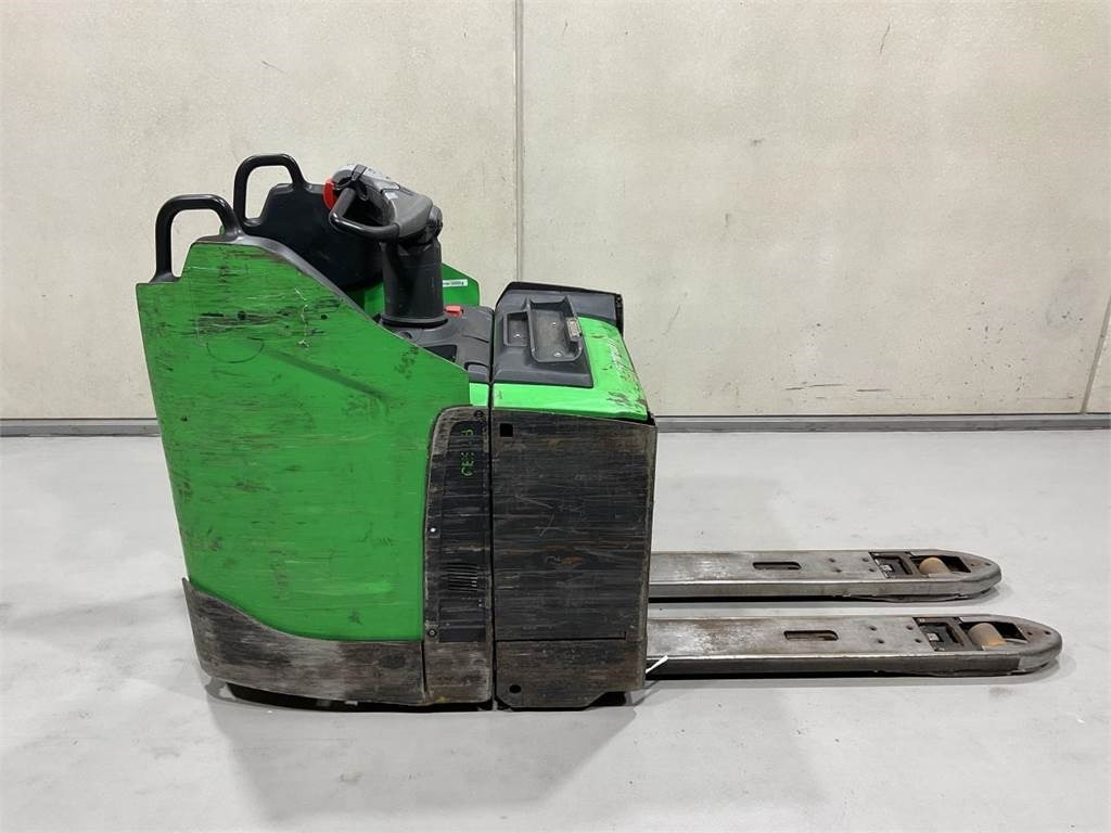 Cesab P320 - Transpaleta: foto 1 Cesab P320 - Transpaleta: foto 1