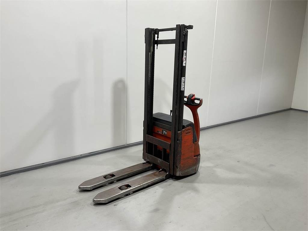 Linde L12  - Apilador: foto 4 Linde L12  - Apilador: foto 4