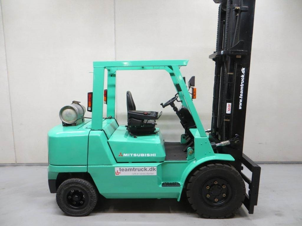 Mitsubishi FG45K2 - Carretilla elevadora de gas: foto 1 Mitsubishi FG45K2 - Carretilla elevadora de gas: foto 1