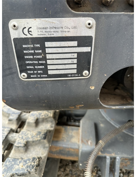 Miniexcavadora Doosan Slo 18 - 1.8T with bucket packed (Low Hours): foto 6