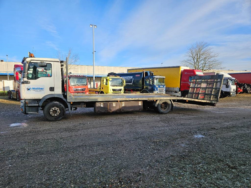 MAN TGM 15.280 // Machinetransport // Autotransporter - Camión portavehículos: foto 4 MAN TGM 15.280 // Machinetransport // Autotransporter - Camión portavehículos: foto 4