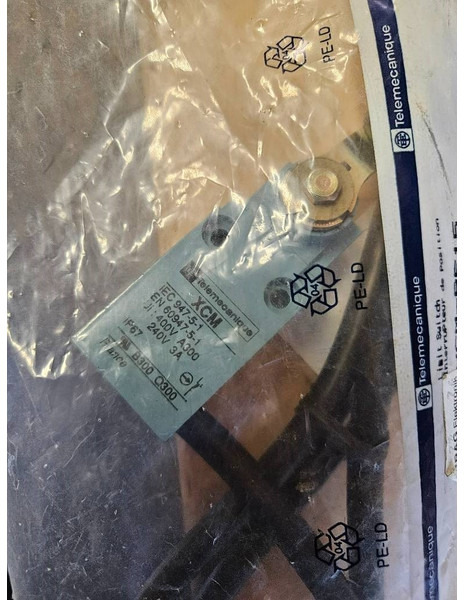 Télémécanique XCM-B515 - Plataforma de tijeras: foto 2 Télémécanique XCM-B515 - Plataforma de tijeras: foto 2