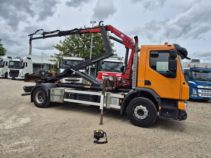 Volvo FE 320 /4x2// HMF 875 K3 // Kroghejs - Camión grúa: foto 1 Volvo FE 320 /4x2// HMF 875 K3 // Kroghejs - Camión grúa: foto 1