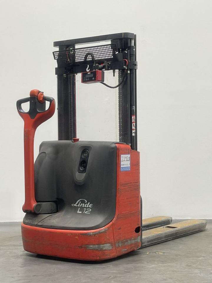 Linde L12 - Apilador: foto 2 Linde L12 - Apilador: foto 2