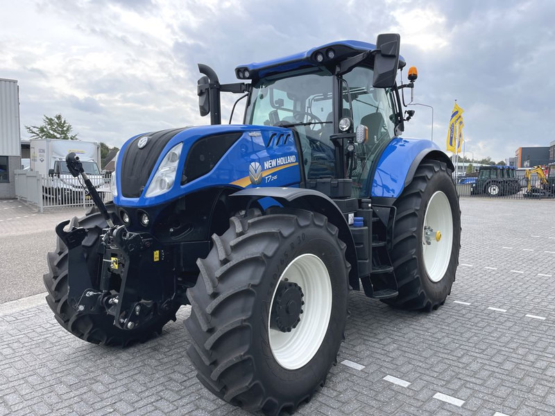 New Holland T7.245 AC stage V Fronthef - Tractor: foto 5 New Holland T7.245 AC stage V Fronthef - Tractor: foto 5