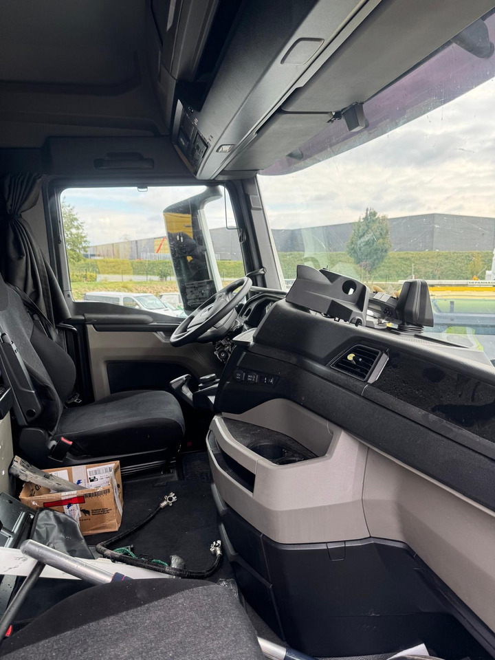 MAN TGX 18.520 - Cabeza tractora: foto 5 MAN TGX 18.520 - Cabeza tractora: foto 5