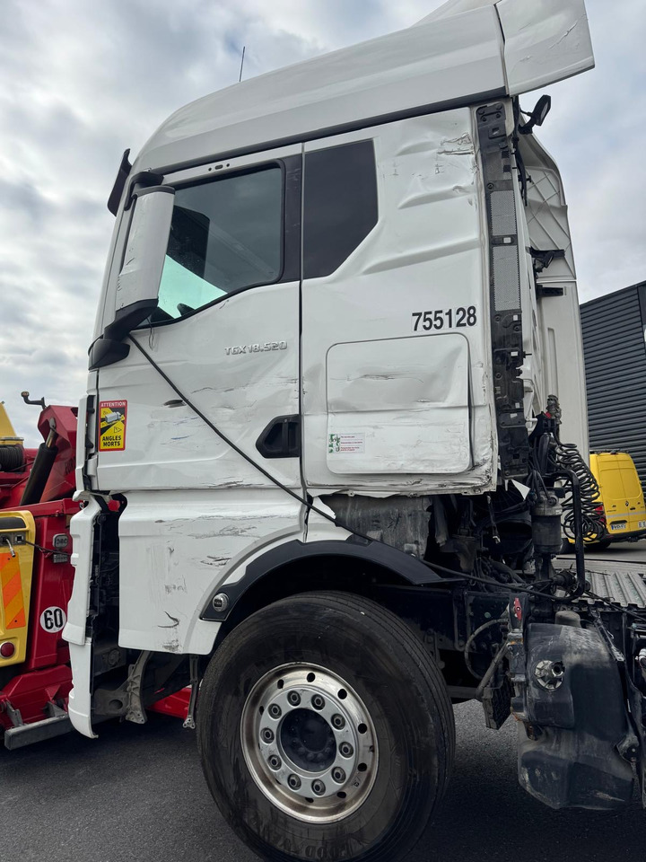 MAN TGX 18.520 - Cabeza tractora: foto 4 MAN TGX 18.520 - Cabeza tractora: foto 4
