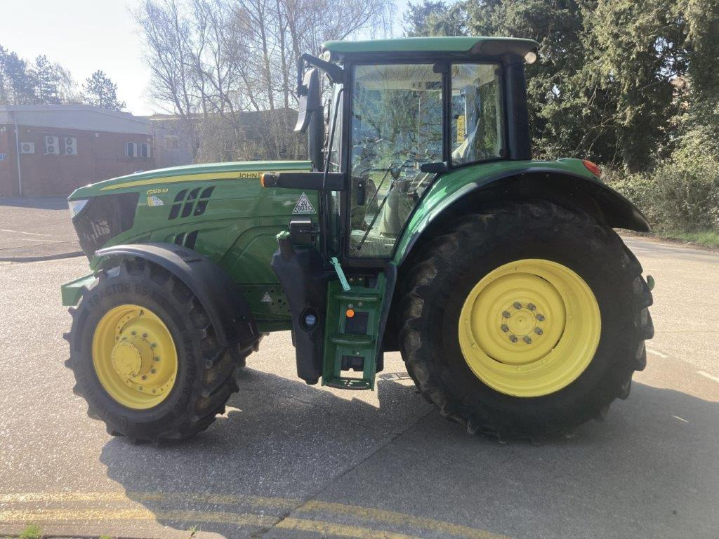 JOHN DEERE 6155M - Tractor: foto 2 JOHN DEERE 6155M - Tractor: foto 2