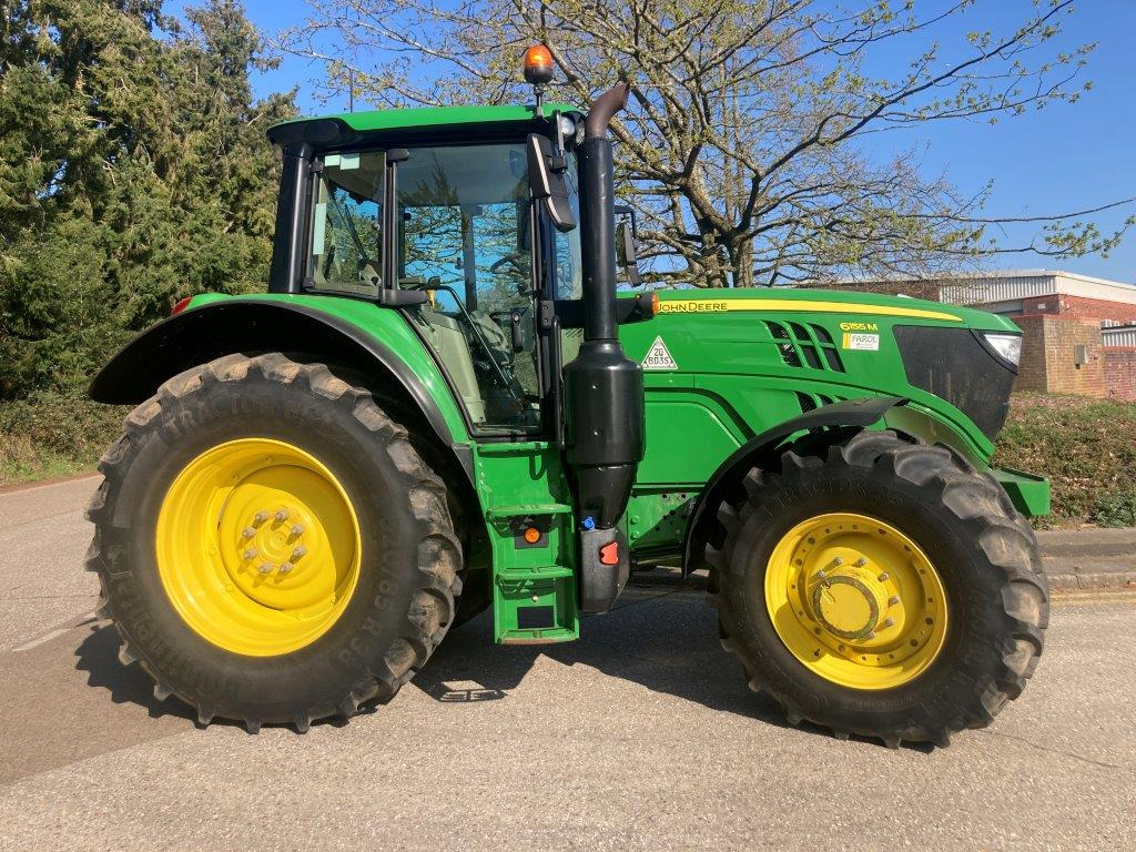JOHN DEERE 6155M - Tractor: foto 1 JOHN DEERE 6155M - Tractor: foto 1