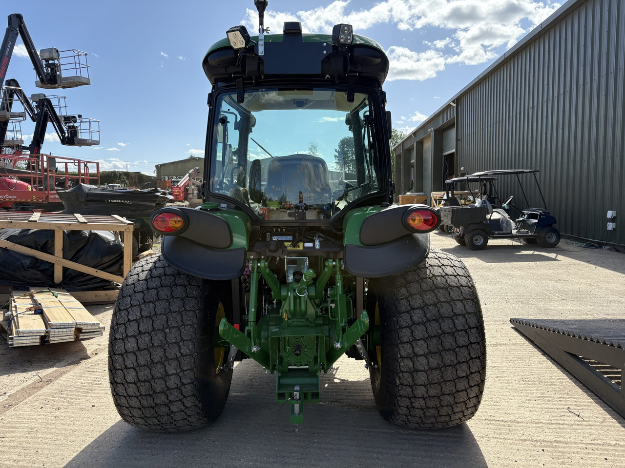 John Deere 4052R Compact Tractor - Mini tractor: foto 4 John Deere 4052R Compact Tractor - Mini tractor: foto 4
