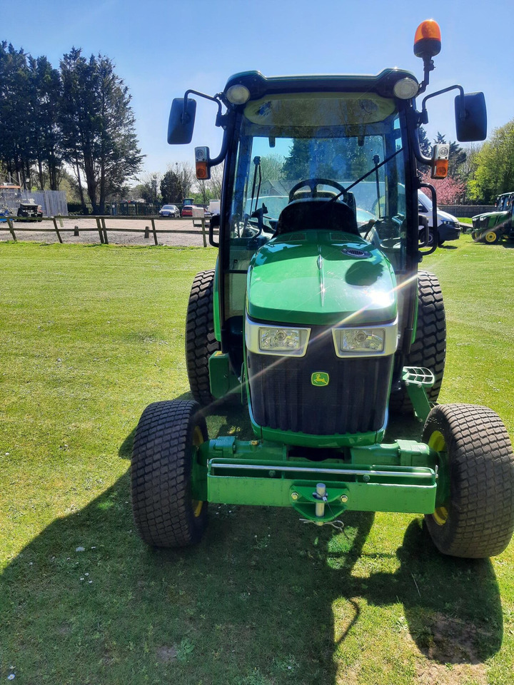 John Deere 4066R Compact Tractor - Mini tractor: foto 4 John Deere 4066R Compact Tractor - Mini tractor: foto 4