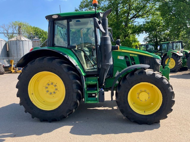 John Deere 6120M - Tractor: foto 4 John Deere 6120M - Tractor: foto 4