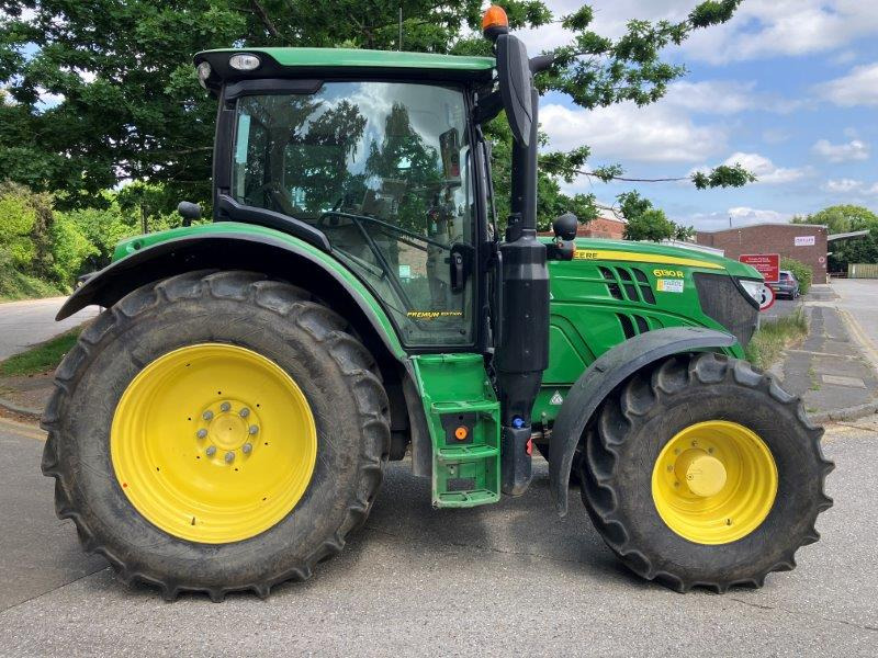 John Deere 6130R - Tractor: foto 1 John Deere 6130R - Tractor: foto 1
