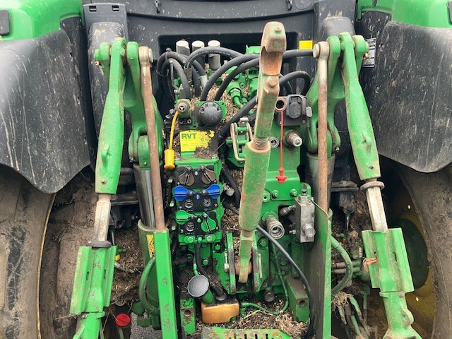 John Deere 6145R - Tractor: foto 5 John Deere 6145R - Tractor: foto 5