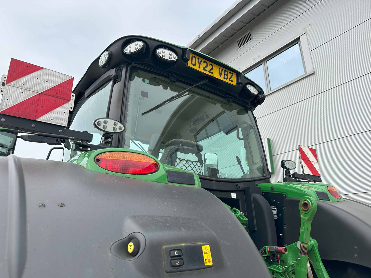 John Deere 6215R - Tractor: foto 2 John Deere 6215R - Tractor: foto 2