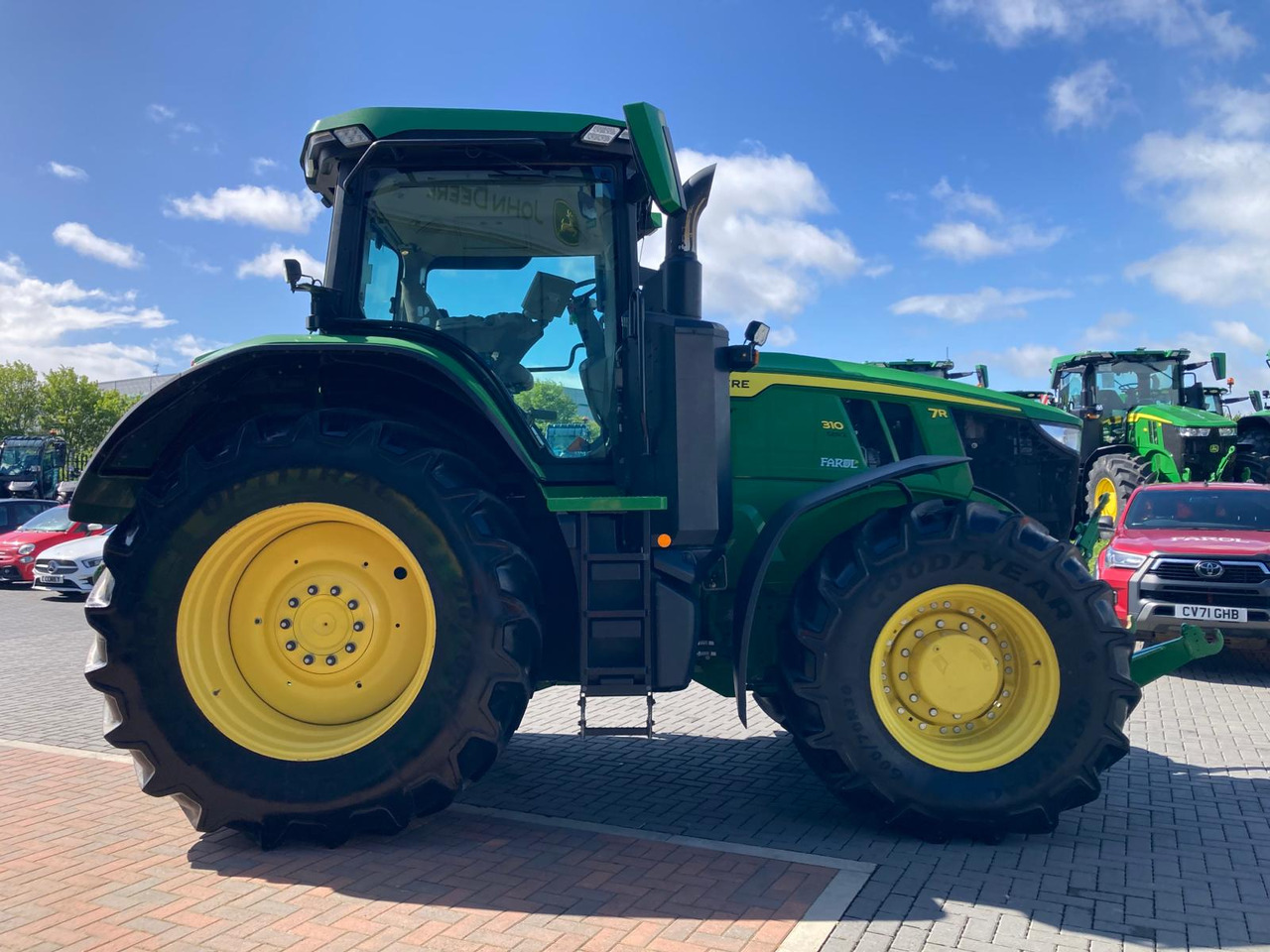 John Deere 7R 310 - Tractor: foto 2 John Deere 7R 310 - Tractor: foto 2
