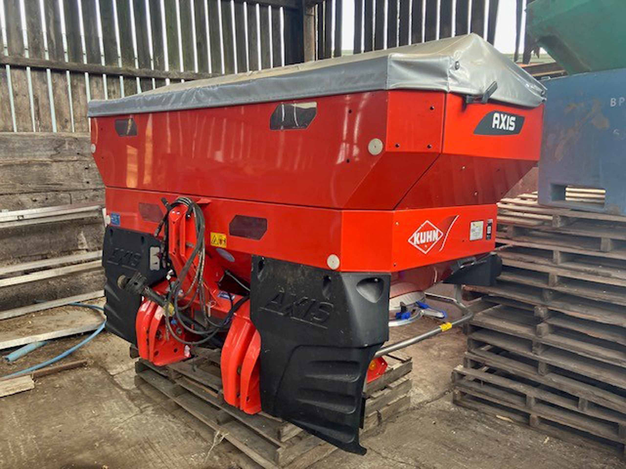 Kuhn Axis 30.2D - Esparcidor de fertilizantes: foto 1 Kuhn Axis 30.2D - Esparcidor de fertilizantes: foto 1