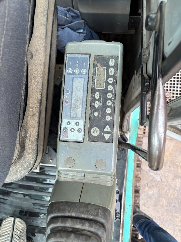 Excavadora de cadenas Kobelco SK 135: foto 14