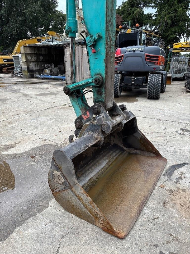 Excavadora de cadenas Kobelco SK 135: foto 7