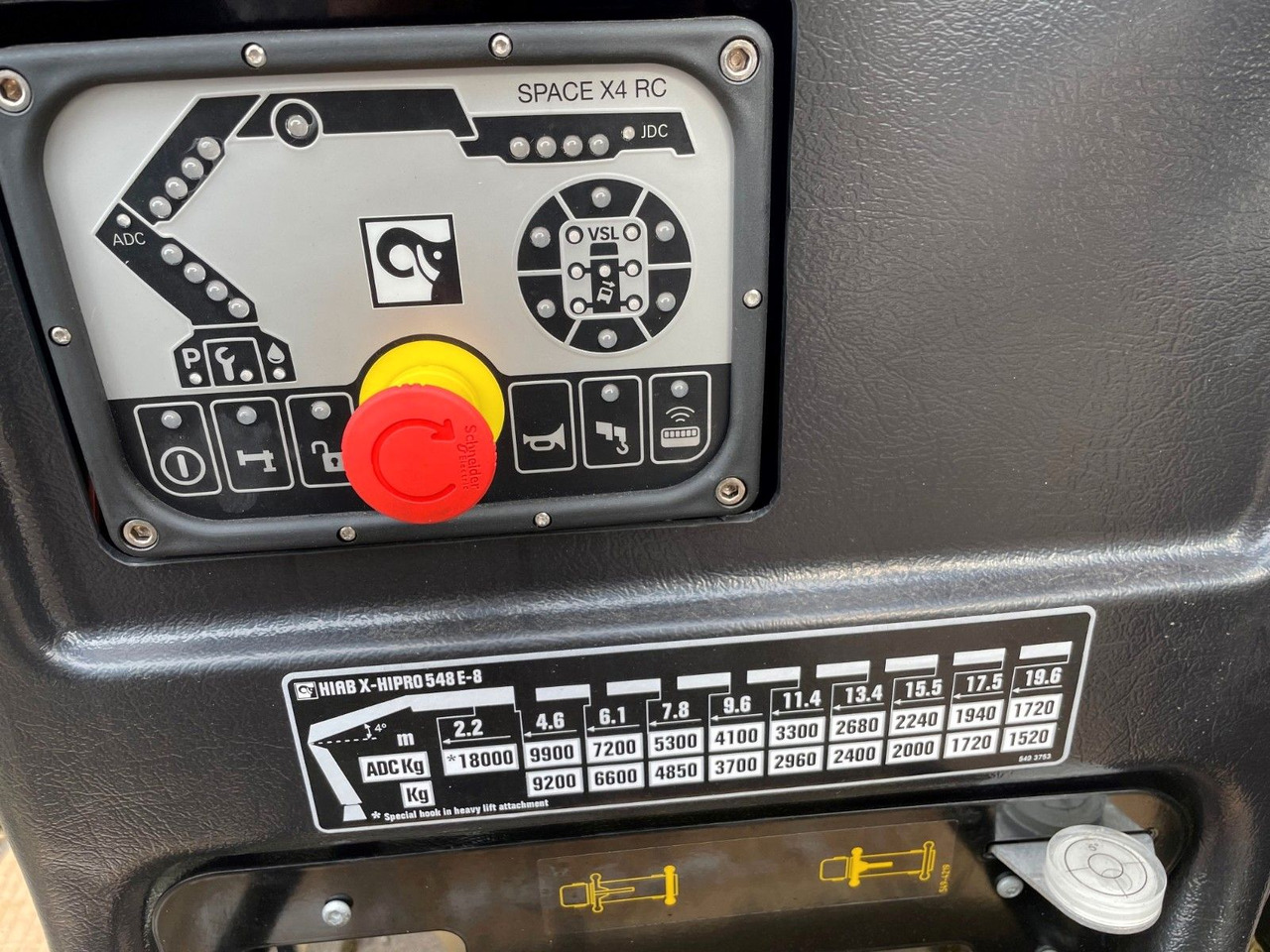 Camión grúa Kran HIAB X-HIPRO 548E-8: foto 6