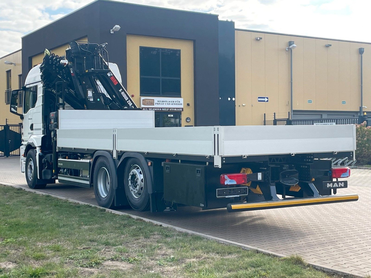 MAN TGS 26.480 /6X Hiab X-HIRRO 302 E-6 JIB 70x4 - Camión caja abierta, Camión grúa: foto 4 MAN TGS 26.480 /6X Hiab X-HIRRO 302 E-6 JIB 70x4 - Camión caja abierta, Camión grúa: foto 4