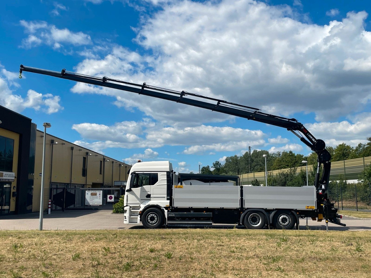 MAN TGS 26.480 /6X2 Euro6 Retarder HIAB 228 - 6 - Camión grúa: foto 2 MAN TGS 26.480 /6X2 Euro6 Retarder HIAB 228 - 6 - Camión grúa: foto 2