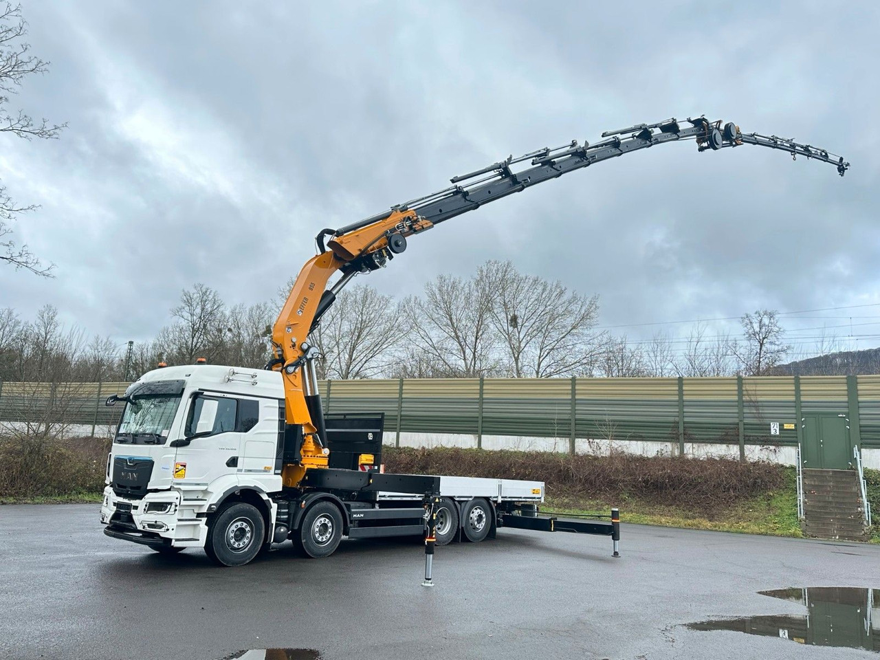 MAN TGS 35.520 8X2 Hiab EFFER 955-8s +Jib 6s - Camión grúa: foto 1 MAN TGS 35.520 8X2 Hiab EFFER 955-8s +Jib 6s - Camión grúa: foto 1