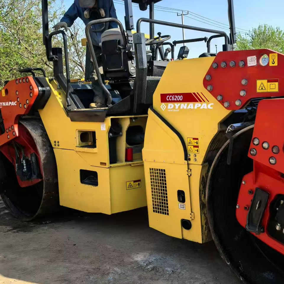 High Quality Used Dynapac CC6200  with Double Drum in Low Working Hours DYNAPAC Cc211 CC421 CC622 Road Compactors for Sale - Apisonadora de asfalto: foto 1 High Quality Used Dynapac CC6200  with Double Drum in Low Working Hours DYNAPAC Cc211 CC421 CC622 Road Compactors for Sale - Apisonadora de asfalto: foto 1
