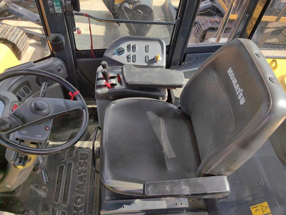 Hot Sale Used Komatsu WA380-6 Wheel Loader Backhoe Loader with Excellent Front Loading Feature - Cargadora de ruedas: foto 5 Hot Sale Used Komatsu WA380-6 Wheel Loader Backhoe Loader with Excellent Front Loading Feature - Cargadora de ruedas: foto 5