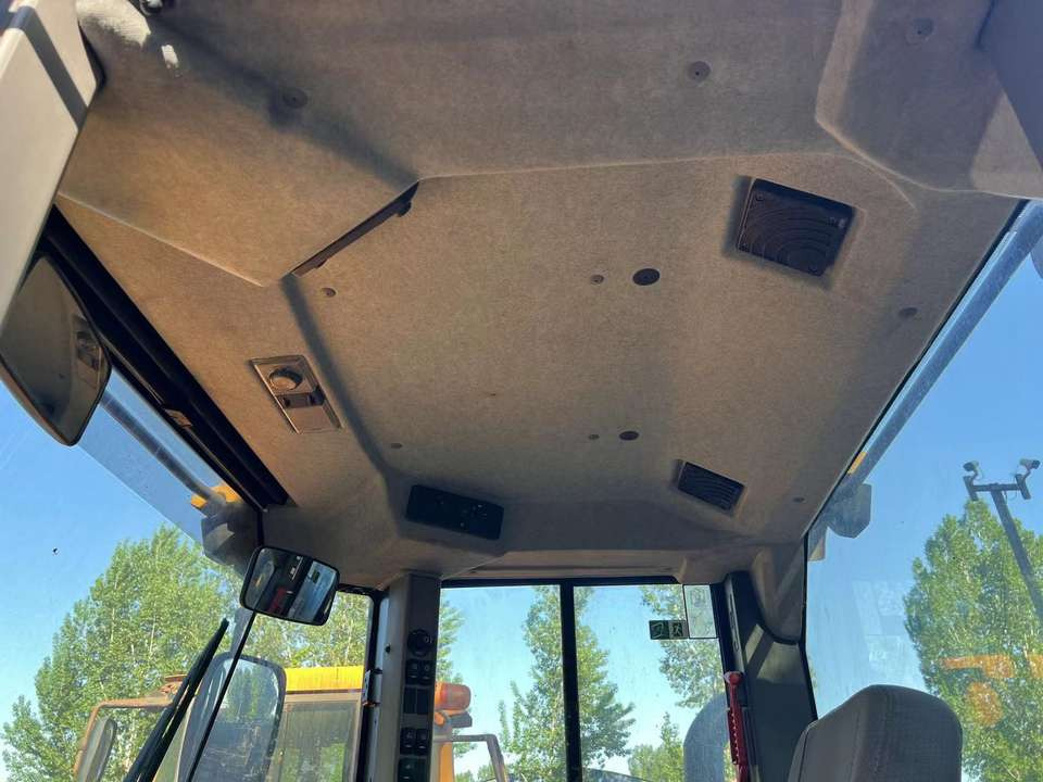 Hot Sale Used VOLVO L120GZ Loader Construction Machinery High Quality Loader VOLVO - Cargadora de ruedas: foto 3 Hot Sale Used VOLVO L120GZ Loader Construction Machinery High Quality Loader VOLVO - Cargadora de ruedas: foto 3