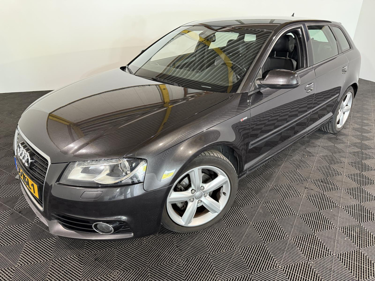 Audi A3 Sportback 1.2 TFSI S-Line 55-ZGL-1 246.717 km - Coche: foto 1 Audi A3 Sportback 1.2 TFSI S-Line 55-ZGL-1 246.717 km - Coche: foto 1