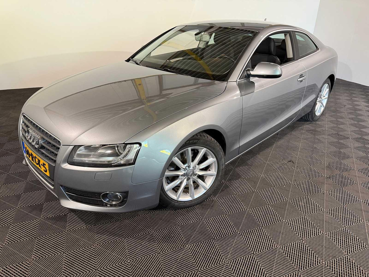 Audi A5 Coupé 2.0 TFSI Pro Line Business 2011 233.366 km 60-RGK-5 - Coche: foto 1 Audi A5 Coupé 2.0 TFSI Pro Line Business 2011 233.366 km 60-RGK-5 - Coche: foto 1