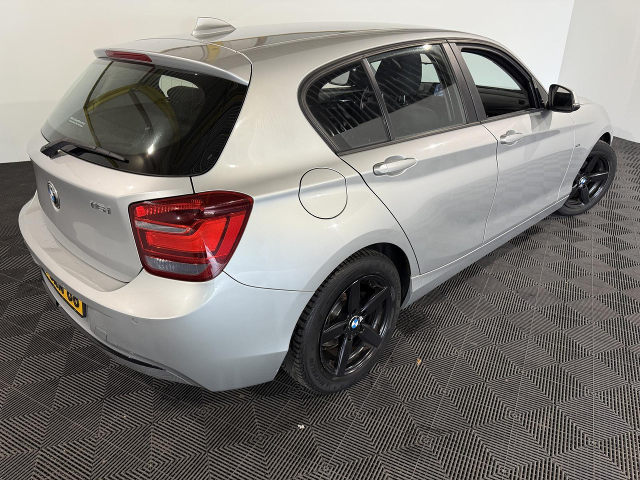BMW 1-serie 116i EDE Executive 2013 231.112 km 3-SRN-66 - Hatchback: foto 3 BMW 1-serie 116i EDE Executive 2013 231.112 km 3-SRN-66 - Hatchback: foto 3