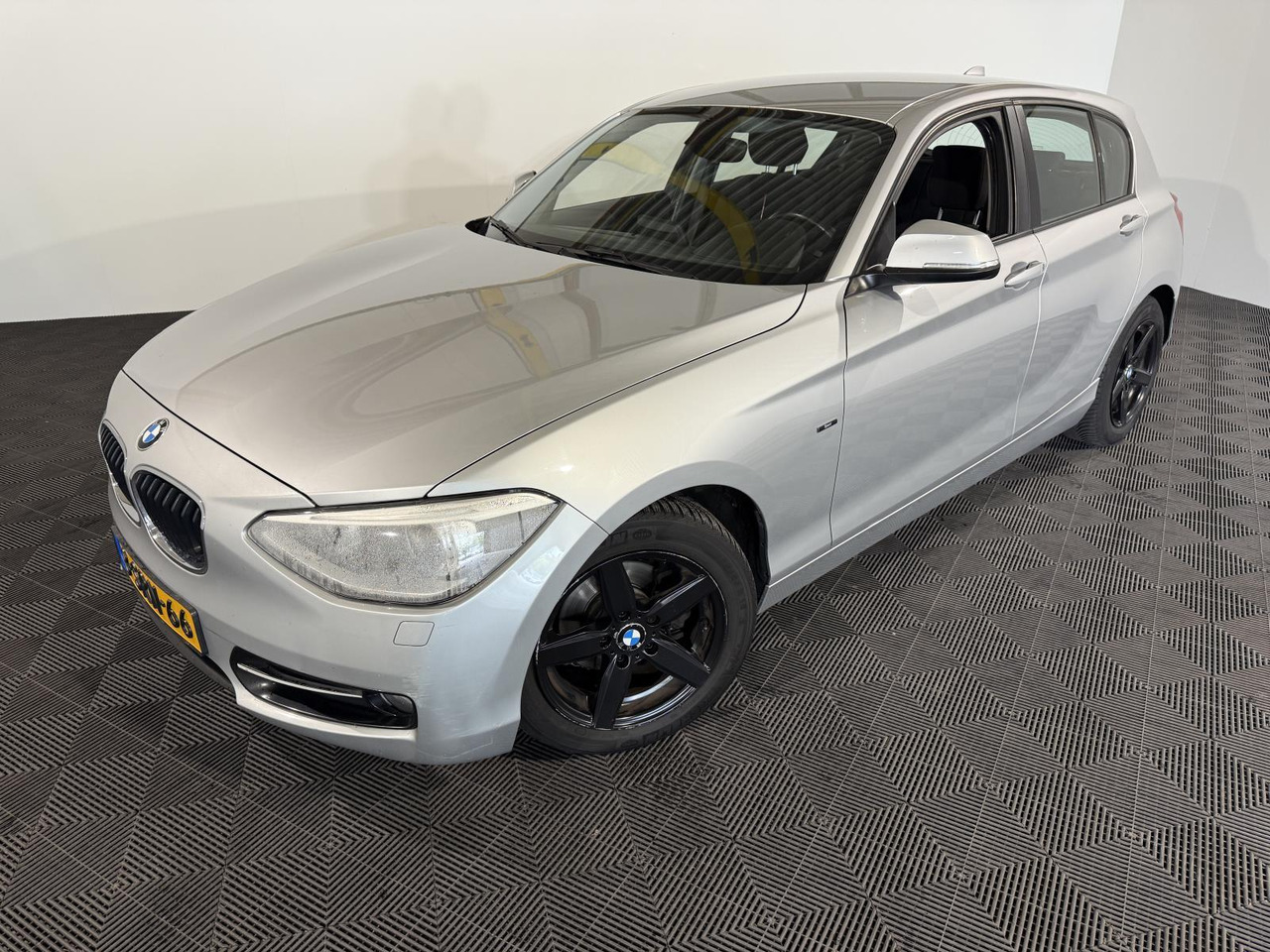 BMW 1-serie 116i EDE Executive 2013 231.112 km 3-SRN-66 - Hatchback: foto 1 BMW 1-serie 116i EDE Executive 2013 231.112 km 3-SRN-66 - Hatchback: foto 1