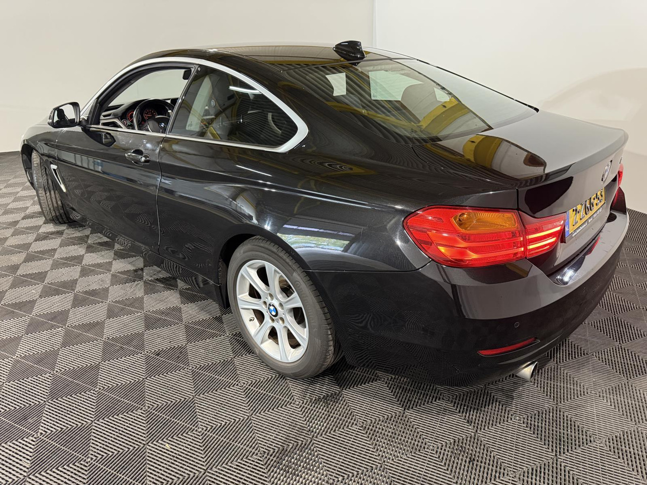 Coche BMW | 4-serie Coupé | 420i Executive Automaat | 2015 | 213.401 km | 2ZGG53 | Logisch: foto 11 Coche BMW | 4-serie Coupé | 420i Executive Automaat | 2015 | 213.401 km | 2ZGG53 | Logisch: foto 11
