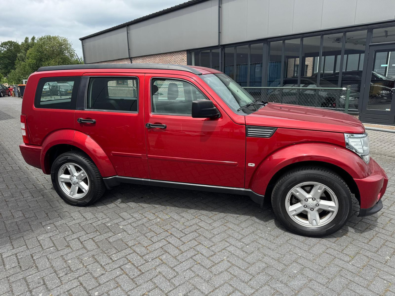 Dodge Nitro 3.7 V6 SXT | 2008 | 209.339 km | 31-ZD-PT - SUV/ Todoterreno: foto 4 Dodge Nitro 3.7 V6 SXT | 2008 | 209.339 km | 31-ZD-PT - SUV/ Todoterreno: foto 4