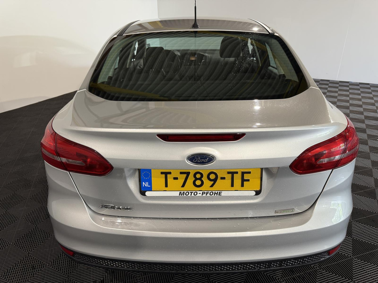Ford Focus 1.0 Trend Edition 2015 206.005 km T-789-TF - Sedan: foto 4 Ford Focus 1.0 Trend Edition 2015 206.005 km T-789-TF - Sedan: foto 4
